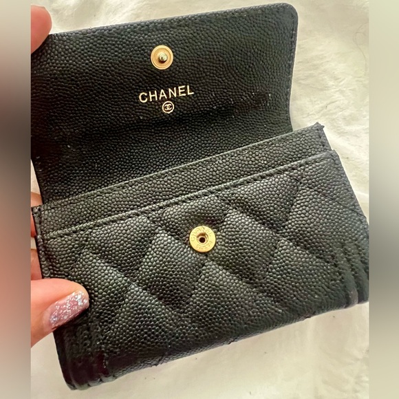 👑✅PRICE FIRM✅ Small Black Fashion Card Case with Gold Front Button Plate - Picture 7 of 15